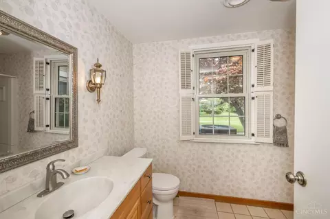 9707 Beech Dr, Cincinnati, OH 45231 photo 17