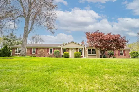 9707 Beech Dr, Cincinnati, OH 45231 photo 3