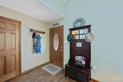 515 Harrison St, Gratis, OH 45330 photo 5