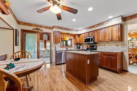 1069 Willow Ln, Mason, OH 45040 photo 2