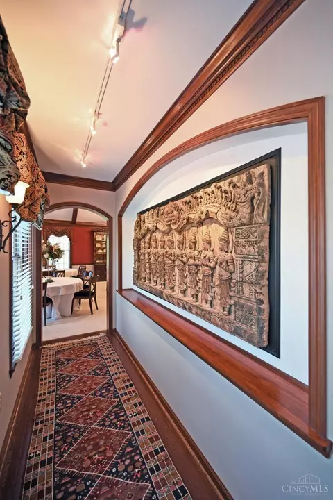 Entry Way - 4800 Cox Smith Rd, Mason, OH 45040 photo 4 of 7
