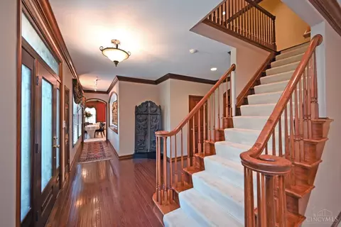 Entry Way - 4800 Cox Smith Rd, Mason, OH 45040 photo 2 of 7