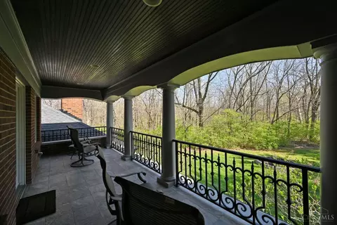 Exterior - 4800 Cox Smith Rd, Mason, OH 45040 photo 4 of 14