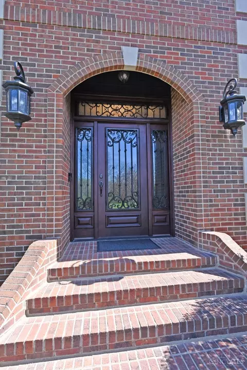 Entry Way - 4800 Cox Smith Rd, Mason, OH 45040 photo 1 of 7