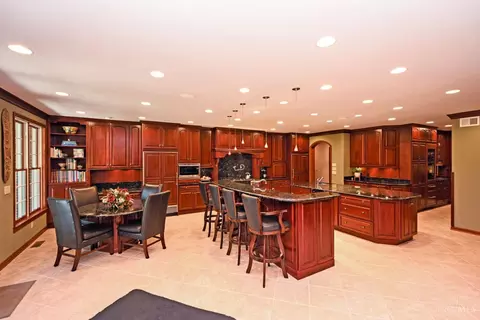 Kitchen - 4800 Cox Smith Rd, Mason, OH 45040 photo 5 of 13