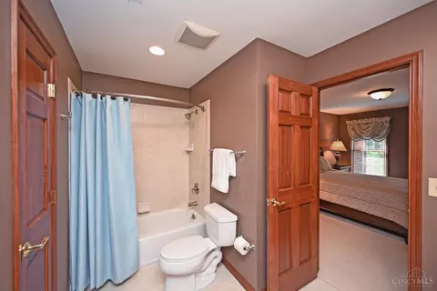 Bath - 4800 Cox Smith Rd, Mason, OH 45040 photo 5 of 8