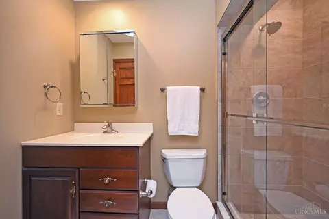Bath - 4800 Cox Smith Rd, Mason, OH 45040 photo 8 of 8