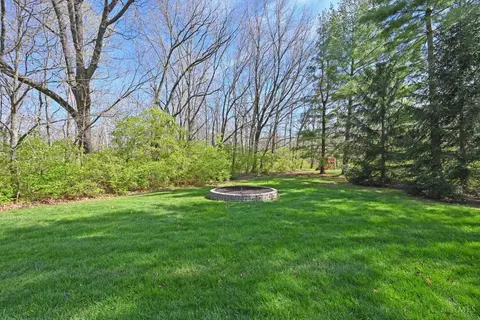 Exterior - 4800 Cox Smith Rd, Mason, OH 45040 photo 9 of 14