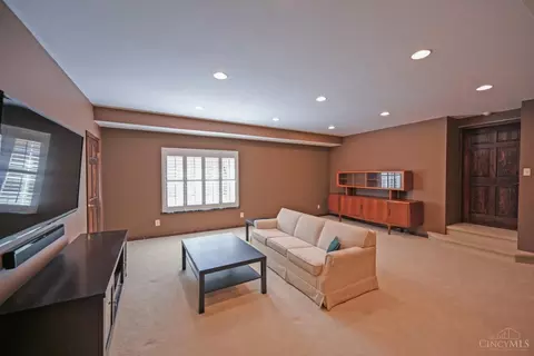 Living - 4800 Cox Smith Rd, Mason, OH 45040 photo 3 of 3
