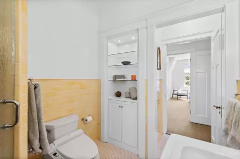Bath - 10 Interwood Pl, Cincinnati, OH 45220 photo 3 of 6