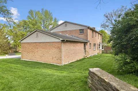 2250 Donnington Ln, Cincinnati, OH 45244 photo 4