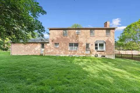 2250 Donnington Ln, Cincinnati, OH 45244 photo 5