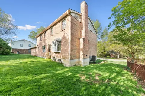 2250 Donnington Ln, Cincinnati, OH 45244 photo 6