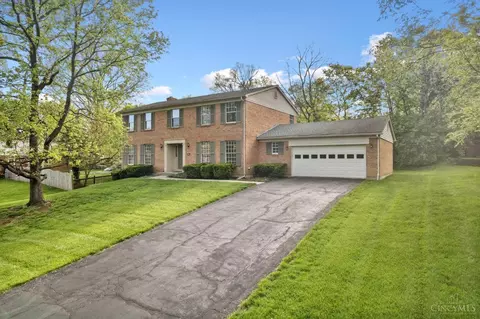 2250 Donnington Ln, Cincinnati, OH 45244 photo 2