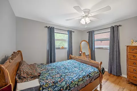 Bedroom - 320 Anders Ct, Cincinnati, OH 45238 photo 3 of 6