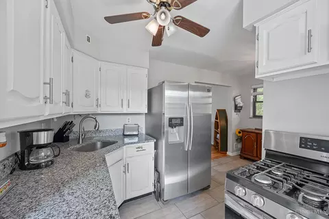Kitchen - 320 Anders Ct, Cincinnati, OH 45238 photo 1 of 3