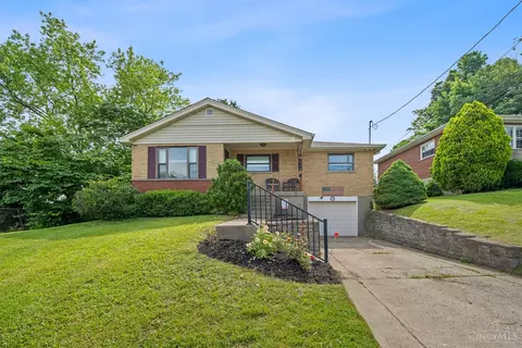 Exterior - 320 Anders Ct, Cincinnati, OH 45238 photo 2 of 10