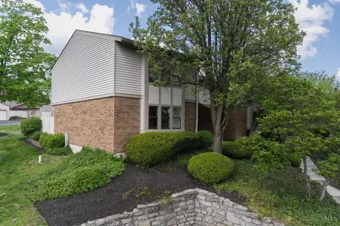 38 Woodcrest Ct, Springdale, OH 45246