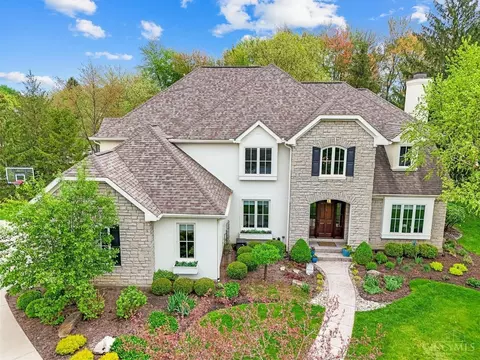 11812 Grandstone Ln, Montgomery, OH 45249