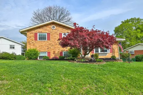 5060 Grosse Pointe Ln, Cincinnati, OH 45238