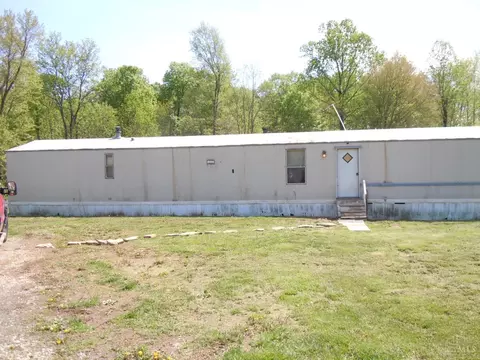7185 Walnut Ln, Lewis Twp, OH 45120