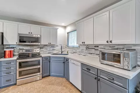 534 Davis Rd, Cincinnati, OH 45255 photo 16
