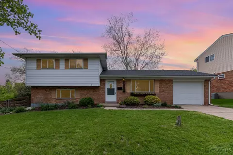 10974 Thornview Dr, Sharonville, OH 45241