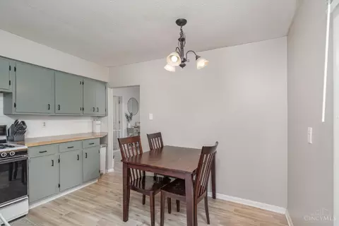 Dining - 322 Willow St, Williamsburg, OH 45176 photo 1 of 1