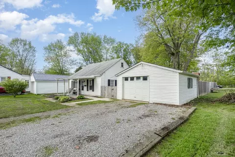 Exterior - 322 Willow St, Williamsburg, OH 45176 photo 6 of 11
