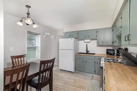 Kitchen - 322 Willow St, Williamsburg, OH 45176 photo 1 of 1