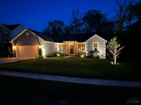 445 Ashsteade Ln, Cincinnati, OH 45255