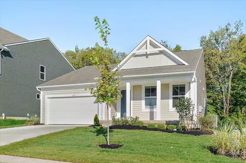 1320 Granite Dr, Batavia, OH 45103