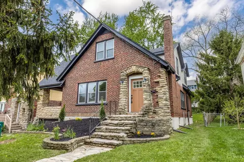 5707 Lester Rd, Cincinnati, OH 45213