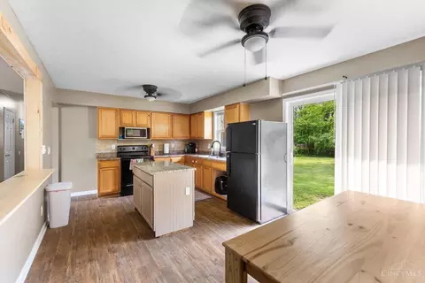Kitchen - 259 Third St, Williamsburg, OH 45176 photo 4 of 6