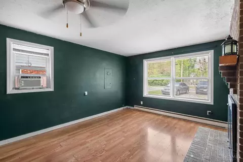 Living - 259 Third St, Williamsburg, OH 45176 photo 3 of 4