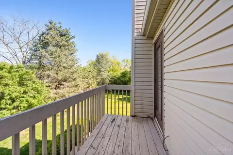 Exterior - 7292 Galbraith Rd, Cincinnati, OH 45243 photo 2 of 4