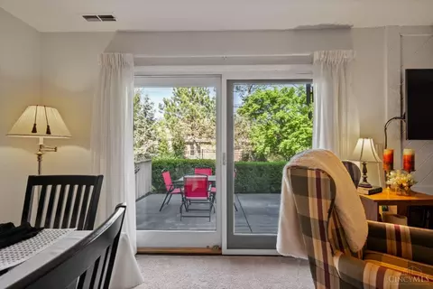 Dining - 7292 Galbraith Rd, Cincinnati, OH 45243 photo 3 of 3