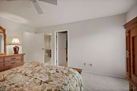 Bedroom - 7292 Galbraith Rd, Cincinnati, OH 45243 photo 3 of 5