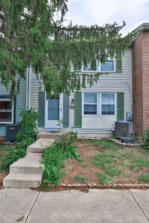4558 Treeview Ct, Batavia, OH 45103