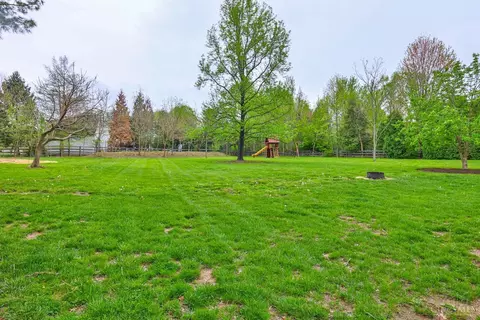 Exterior - 5705 Graves Rd, Cincinnati, OH 45243 photo 7 of 13