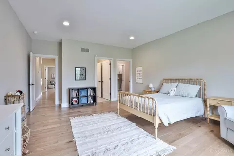 Bedroom - 5705 Graves Rd, Cincinnati, OH 45243 photo 5 of 7
