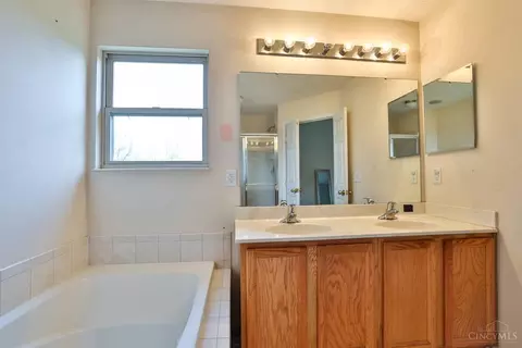 12003 Brookway Dr, Cincinnati, OH 45240 photo 24