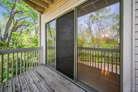 Exterior - 7264 Galbraith Rd, Cincinnati, OH 45243 photo 2 of 7