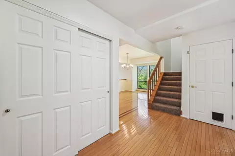 Entry Way - 7264 Galbraith Rd, Cincinnati, OH 45243 photo 3 of 3