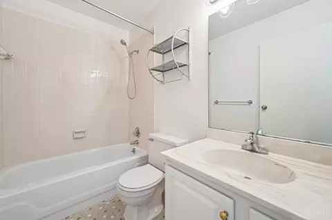 Bath - 7264 Galbraith Rd, Cincinnati, OH 45243 photo 3 of 3