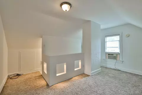 Bedroom - 1332 Cryer Ave, Cincinnati, OH 45208 photo 7 of 9