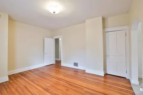 Bedroom - 1332 Cryer Ave, Cincinnati, OH 45208 photo 2 of 9