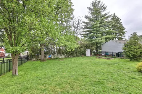 Exterior - 4122 Estermarie Dr, Cincinnati, OH 45236 photo 8 of 12