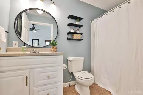 Bath - 4122 Estermarie Dr, Cincinnati, OH 45236 photo 1 of 3