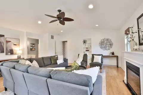 Living - 4122 Estermarie Dr, Cincinnati, OH 45236 photo 5 of 6